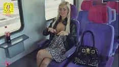 تشغيل مجانا XXX أفلام إباحية الكبار استمناء على متن الحافلة