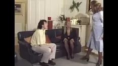 Abspielen Duduie-Blondine hat Sex mit einem Schwarzen, der ihr einen dicken Schwanz anbietet