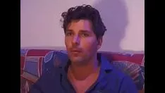 Abspielen Er hat seinen Schwanz mit einem Wundergel vergrößert und jetzt fickt er ihn heftig