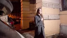 Reproduzir A linda mulher é fodida na boca