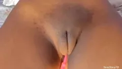Redare Sesiunea intimă a lui SexyStacy7: joc de păsărică amatoare