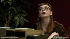 Oynat Hile kızıl milf gönderildi ve kabaca fucked bdsm fantezi