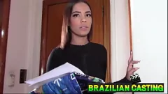 Reproducir El jefe es atrapado mientras se ducha - Spy Cam Porno