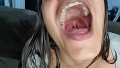 Jouer Hot Latin Cam Girl Paty Bumbum veut que vous la baisiez durement sur Cam - le vrai porno amateur
